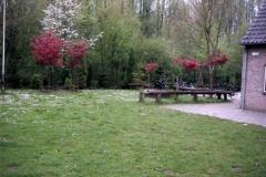Zijkant grasveld